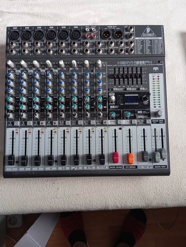 Behringer Xenyx QX1222FX mid-90s - black image 1