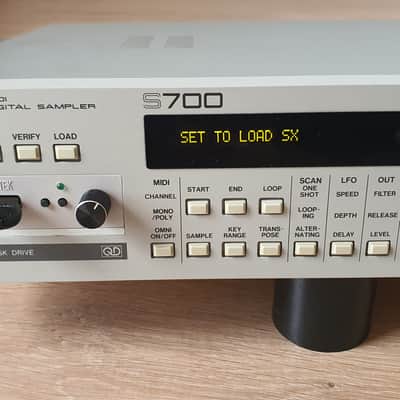 Akai S700 Sampler (1987) – Near Mint / ASK70 Expansion! image 4