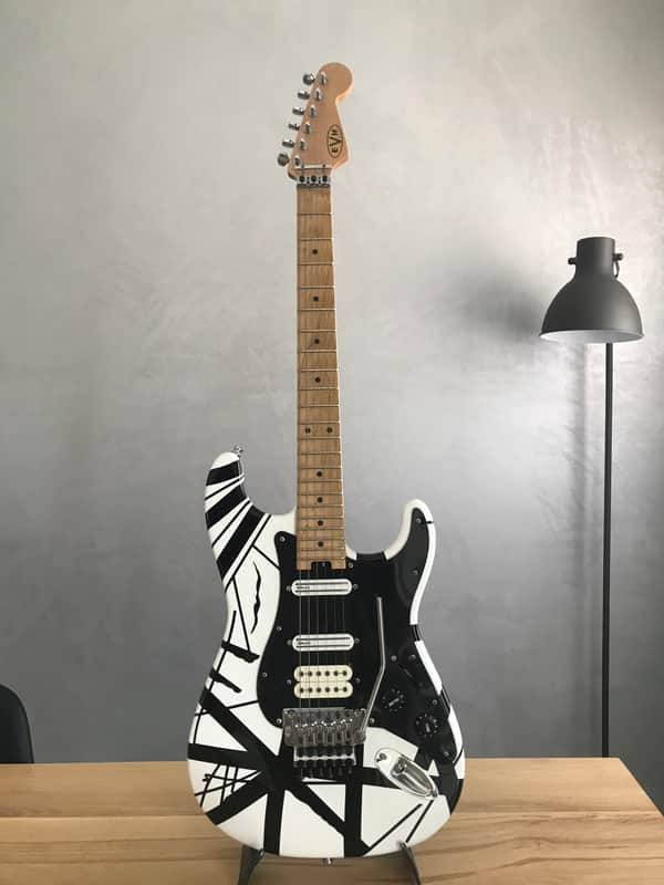 EVH Striped Series White with Black Stripes image 1