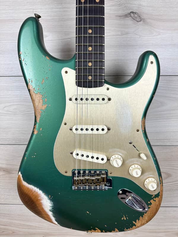 煩悩　Fender Custom Shop Stratocaster Fender Custom Shop '59 Reissue Stratocaster Relic | Reverb