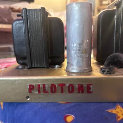 Pilotone High Fidelity Amplifier model: AA-902 1953 - Gold image 3