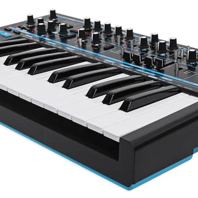 Novation BASS STATION II 25-Key Monophonic MIDI USB Analog Keyboard Synthesizer image 3