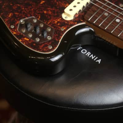 1999-2002 Fender Jaguar JG-66-85, Crafted In Japan - Sunburst / All Stock / Pro Set Up image 14