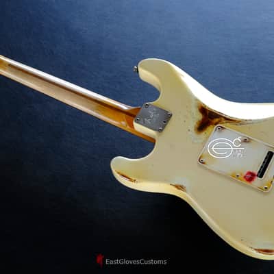 Fender Stratocaster Vintage White Made in USA Aged Relic image 9