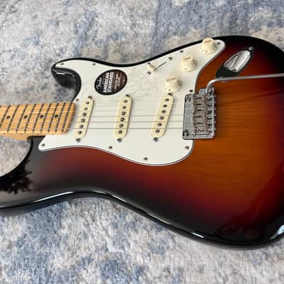Fender American Standard Stratocaster with Maple Fretboard 2015 image 3