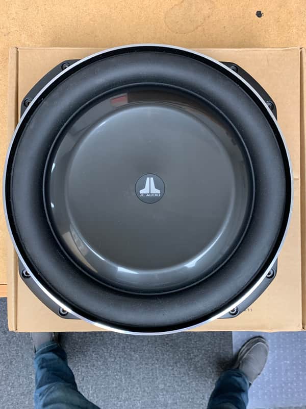 JL Audio 13TW5V2 13.5" 4 ohm Subwoofer (item #2 of 3 that are for sale) image 1