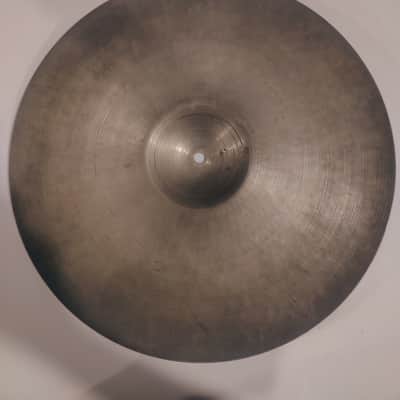 A. Zildjian 18" 50s Stamp Ride Cymbal Traditional image 3