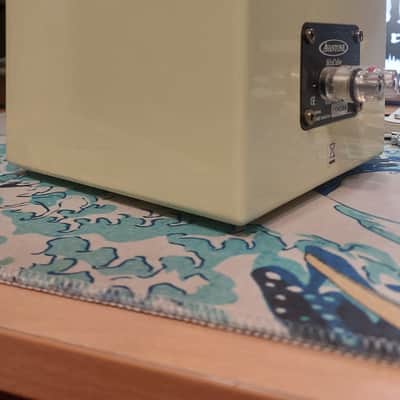 Avantone Pro MixCubes Passive (Single) 2011 - Present - Buttercream image 4