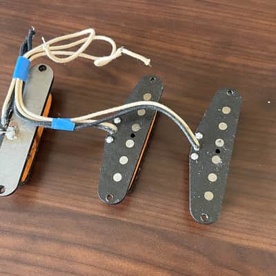 Brandonwound S62 Strat pickups set (bridge with baseplate) image 5