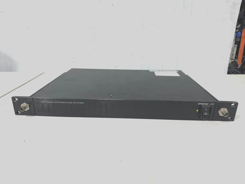 SHURE UA845-UA UHF ANTENNA DISTRIBUTION SYSTEM 782-806MHZ #5201N (THS) image 1