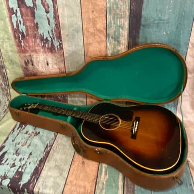 Vintage original Gibson J 45 case 1952 Brown/ Clean Interior image 3