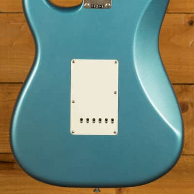 Fender Limited Edition Vintera II Road Worn '60s Stratocaster - Rosewood - Lake Placid Blue image 2