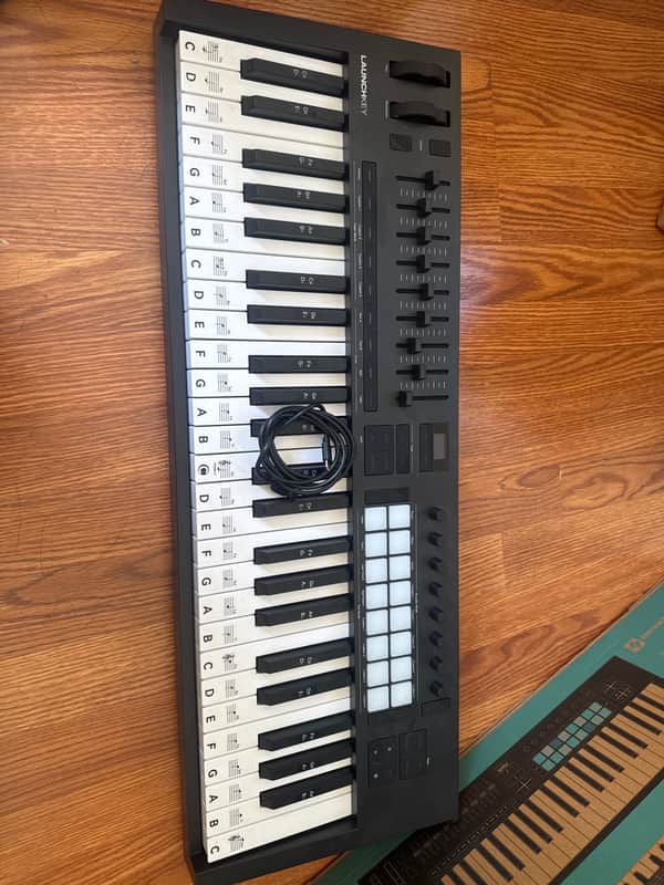 Novation Launchkey 49 MKIV MIDI Keyboard Controller 2024 - Present - Black image 1