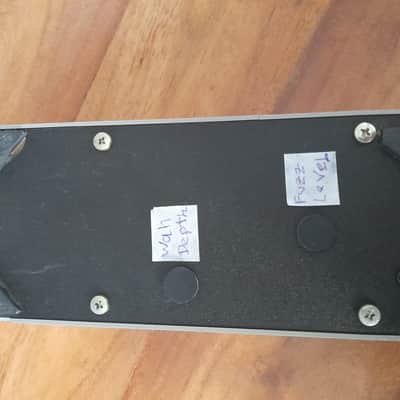Vintage 1980s Ibanez WF10 Wah Fuzz v1 original issue Japan MIJ image 3
