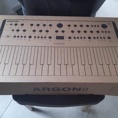 Modal Electronics Argon8 8 Voice 37-Key Wavetable Synthesizer 2020 - Grey image 4