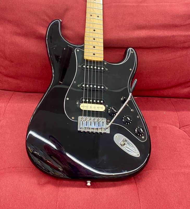 Fender Special Edition Standard Stratocaster HSS 2015 - Black w/ Duncan Pearly Gates image 1