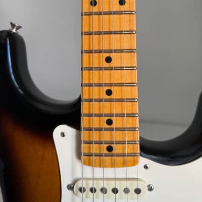 Fender Eric Johnson Stratocaster Maple Fingerboard 2018 - 2 Color Sunburst image 6
