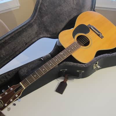 Picador 000-18 Acoustic Guitar Near Perfect Condition with Hard Shell Case Circa-1970s-Natural image 8