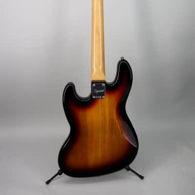 Squier Classic Vibe '60s Jazz Bass  Fretless 3-Color Sunburst image 7