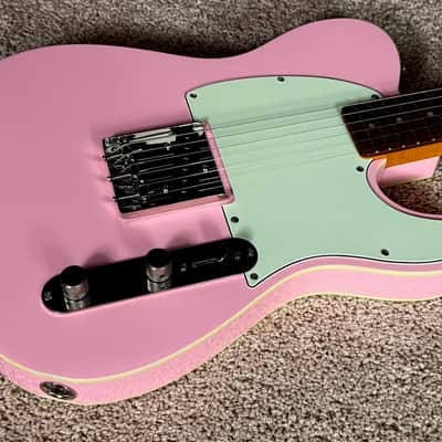Squier FSR Classic Vibe 60's Custom Esquire 2025 Model in Shell Pink image 7