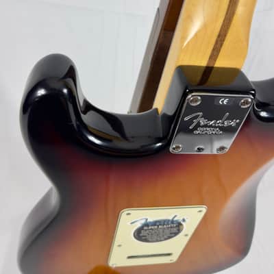Fender American Deluxe Stratocaster HSS W/ OHSC 2000 - 3 Tone Sunburst image 16