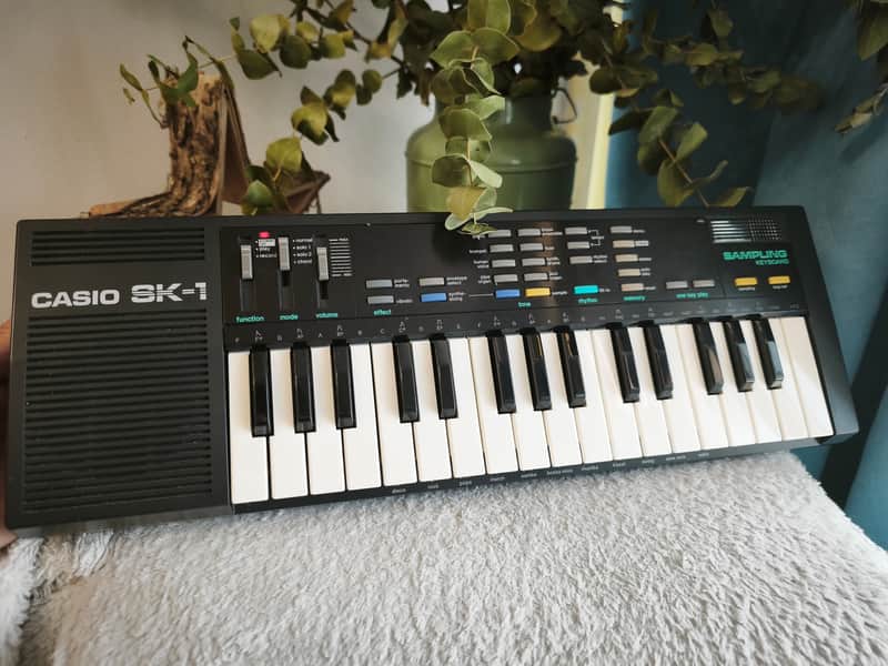 Casio SK-1 32-Key Sampling Keyboard 1986 - Black image 1