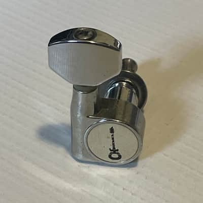 MIM Charvel Pro Mod 2H Chrome Tuners Tuning Pegs 6 In Line Dual Pin image 9