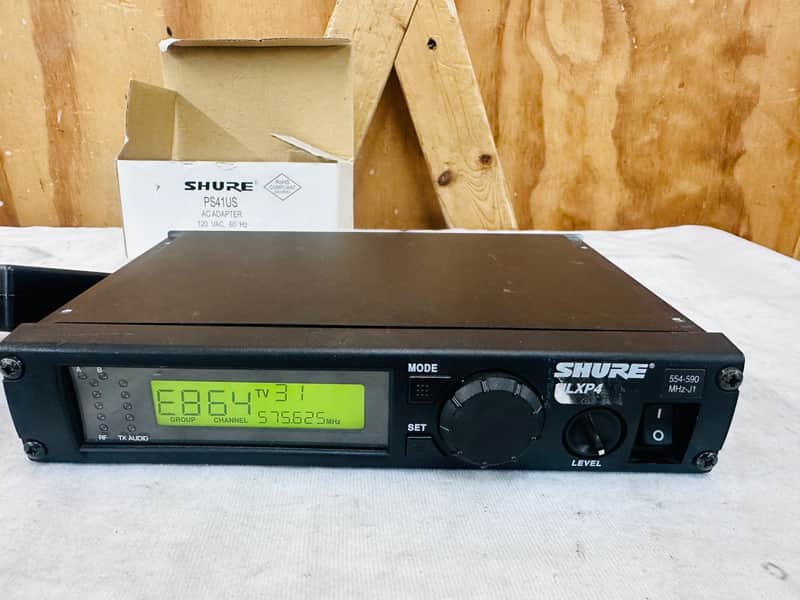 Shure ULXP4 J1 554-590 Mhz Wireless Microphone Receiver W/Shure Power Supply image 1
