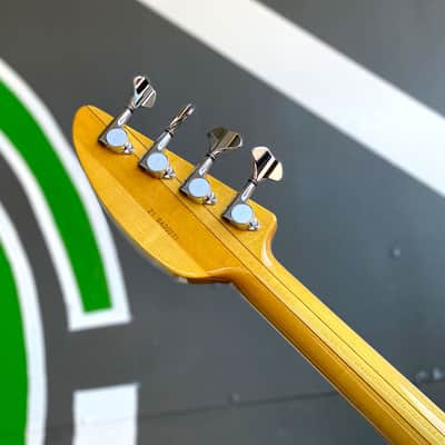Limited Edition VOX Teardrop Bass - Sunburst image 5