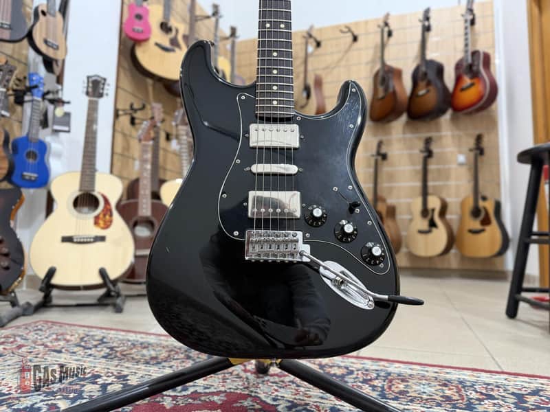 Fender Blacktop Stratocaster HSH, Rosewood Fingerboard, Black, Made in Mexico 2013