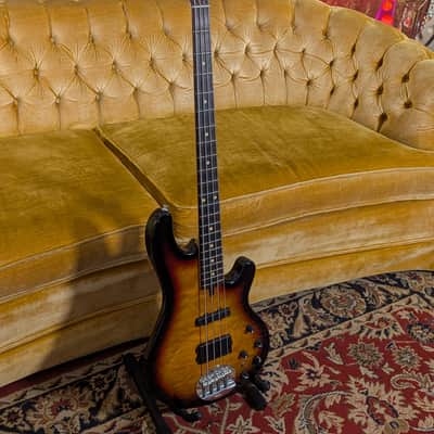 Lakland Skyline Series 44-02 Deluxe 2024 - Three Tone Sunburst image 14