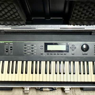 Kurzweil K2000 V3 61-Key Digital Sampler/ Synthesizer Great Condition
