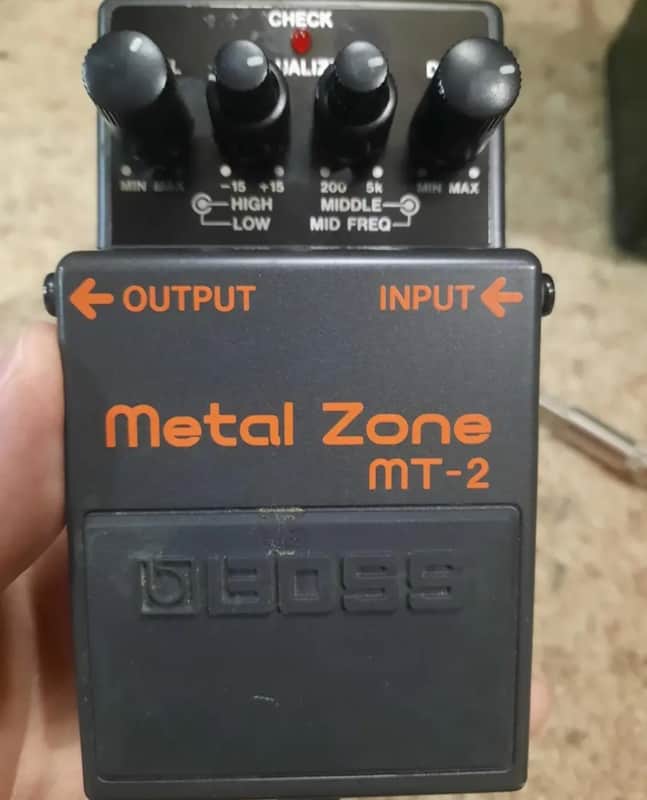 Boss MT-2 Metal Zone (Silver Label) 1991 - Present - Black image 1