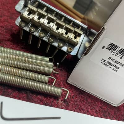 Fender Stratocaster Tremolo assembly Made In USA Pat Pend Saddles 009-4247-049 Relic image 3
