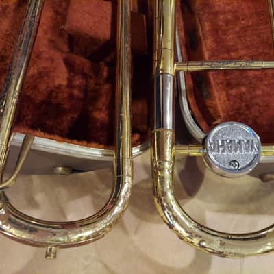 Yamaha YSL-352 Tenor Trombone, Japan, with case and mouthpiece image 10