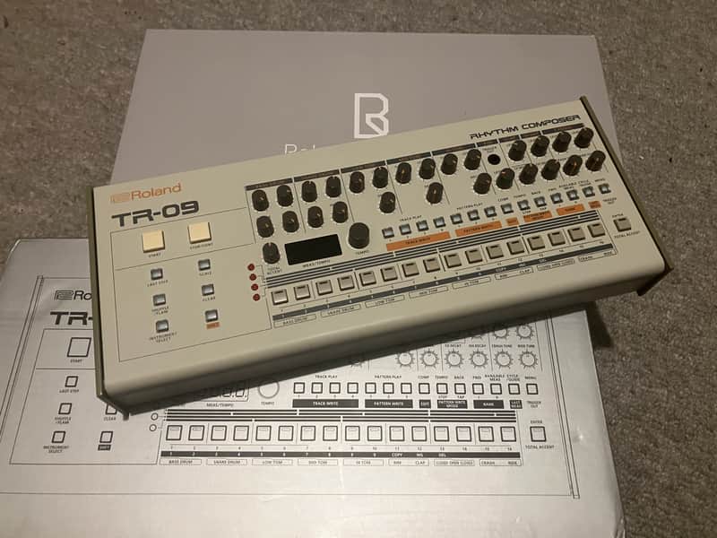 Roland TR-09 Rhythm Composer 2017 - Present - White image 1