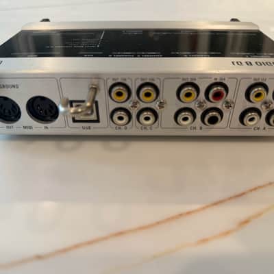 Native Instruments Audio 8 DJ USB Audio Interface with phono cable harness image 4