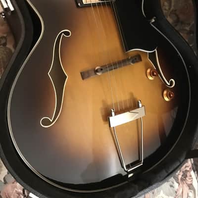 Eastman AR371CE-SB Hollow body Archtop 2014 w '57 Humbucker Pickup-- Sunburst, Absolutely Minty*MINTY* image 2