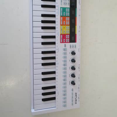 Arturia Keystep Pro Midi Controller/Sequencer Keyboard White image 2