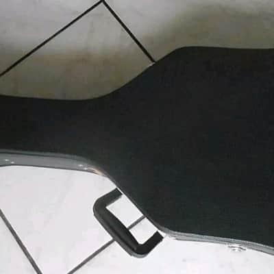 Fender Hardshell Case for 3/4 and Parlour Acoustic Guitars image 18