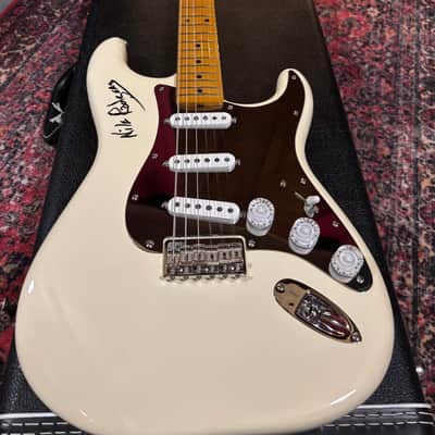Fender Nile Rodgers Signature Hitmaker Stratocaster -signed-Olympic White image 3