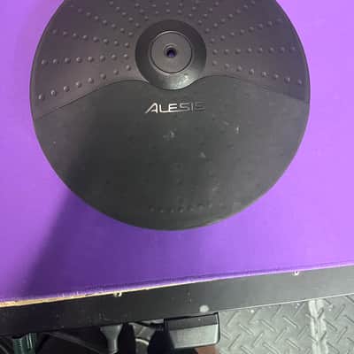 Alesis 10" Electronic Cymbal Pad with Choke – Dual‑Function Trigger, Responsive Rubber Playing Surface, E‑Drum Replacement Pad, Compatible with Alesis Nitro, Surge, Crimson & More image 1