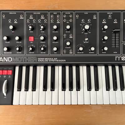 Moog Grandmother Dark 32-Key Semi-Modular Analog Synthesizer / Black Panel