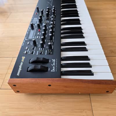 Dave Smith Instruments Mopho x4 44-Key 4-Voice Polyphonic Synthesizer 2013 - 2018 - Black with Wood Sides image 2