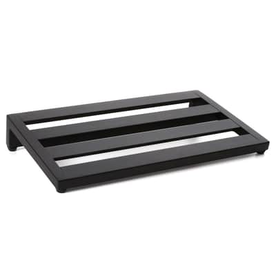 Pedaltrain Classic 1 TC 22"x12.5" Pedalboard with Tour Case image 2