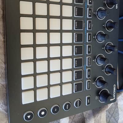 Novation Circuit Groovebox 2015 - 2021 - Black image 3