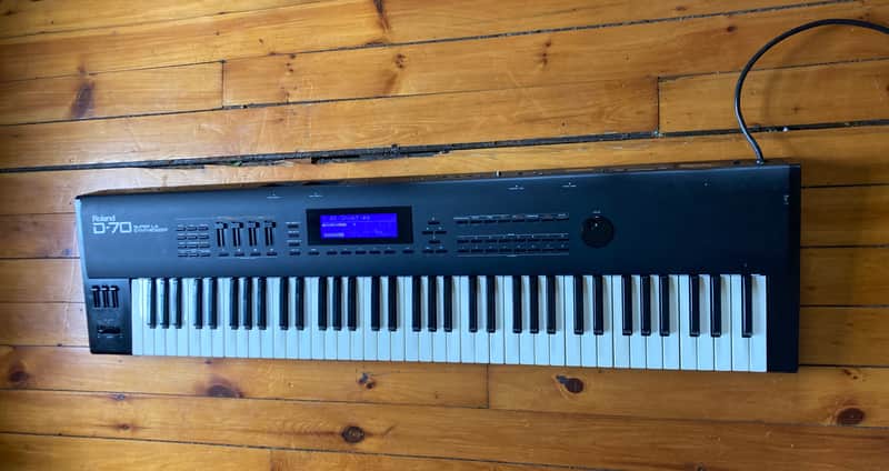 Roland D-70 76-Key Super LA Synthesizer | Reverb
