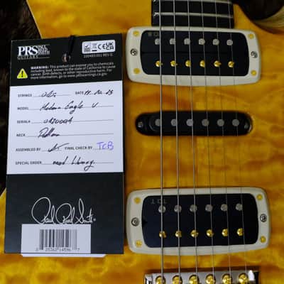 PRS Wood Library Modern Eagle V Quilted Maple - Santana Yellow image 10