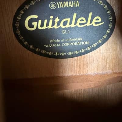 Yamaha GL1 Guitalele 6-String Guitar/Ukulele Hybrid - Natural/Spruce Top image 2