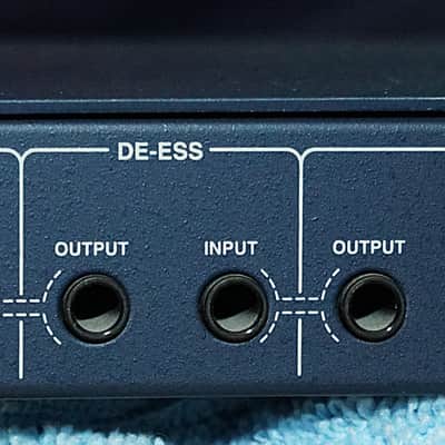 Symetrix 528E Voice Processor Channel Strip w/3-band EQ, Compression, Expansion, De-Esser image 7